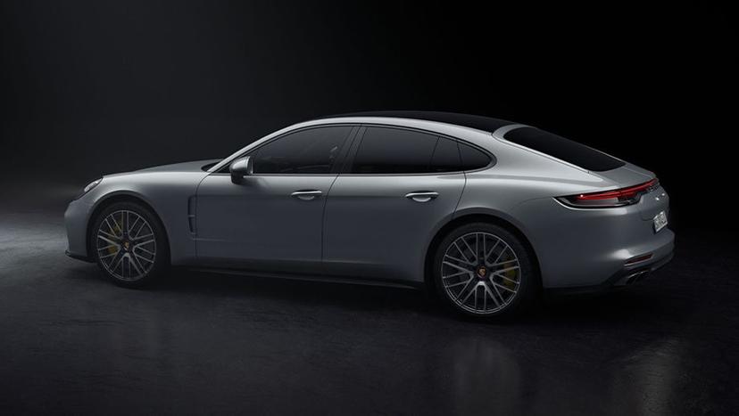 Porsche Panamera 2021-2023 Exterior image 3