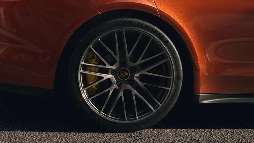 Porsche Panamera 2021-2023 Exterior image 10