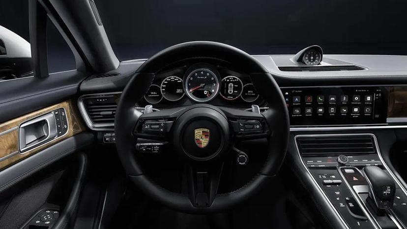 Porsche Panamera 2021-2023 Interior image 9