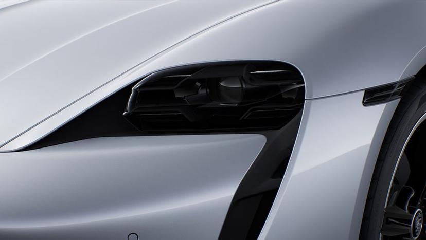 Porsche Taycan Exterior image 3