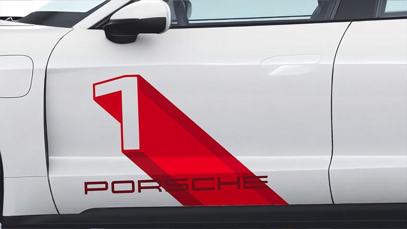 Porsche Taycan Exterior image 6