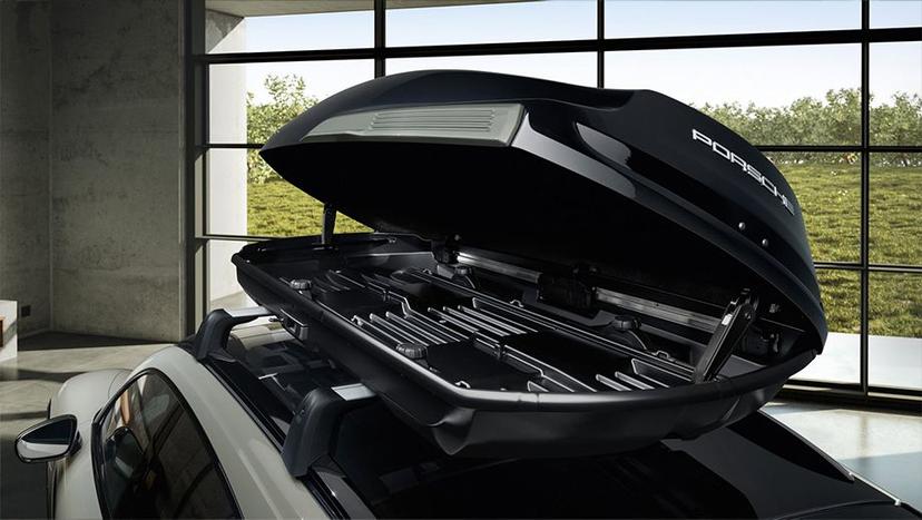 Porsche Taycan Exterior image 7