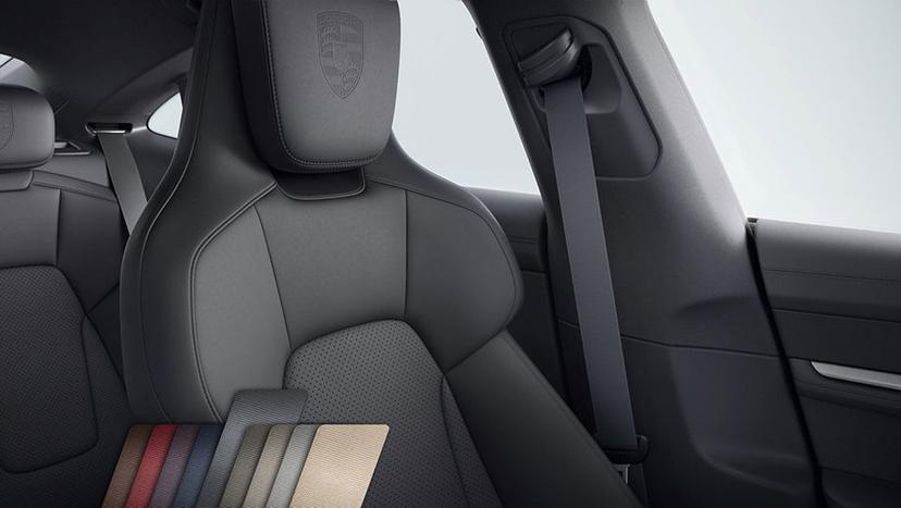 Porsche Taycan Interior image 16
