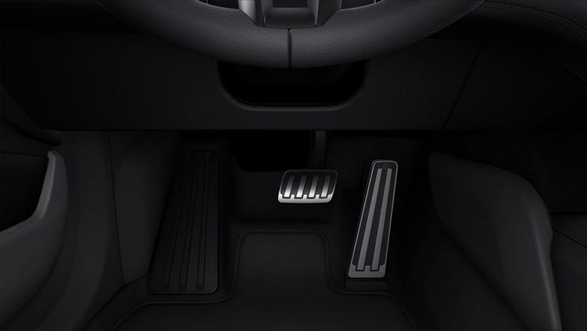 Porsche Taycan Interior image 25