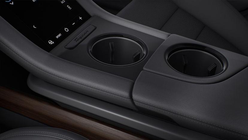 Porsche Taycan Interior image 33