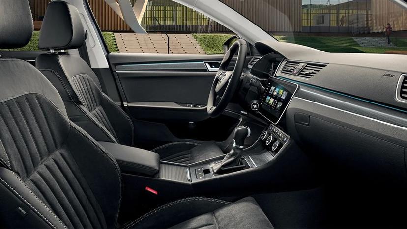 Skoda Superb Interior image 6