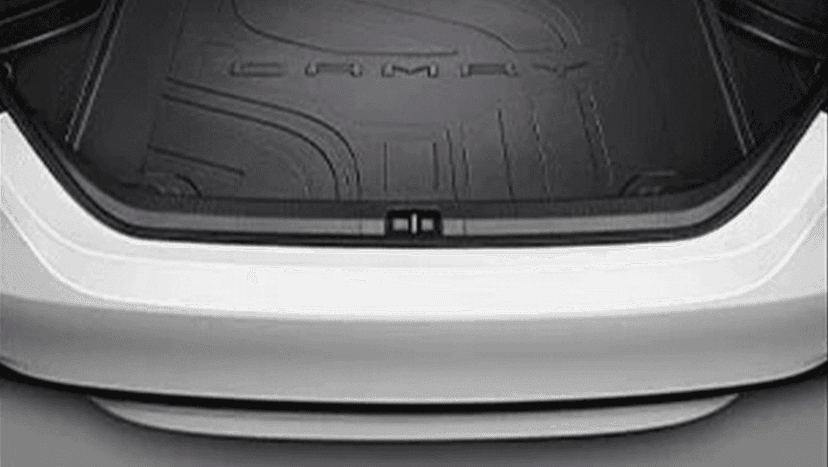 Toyota Camry 2022-2023 Interior image 8