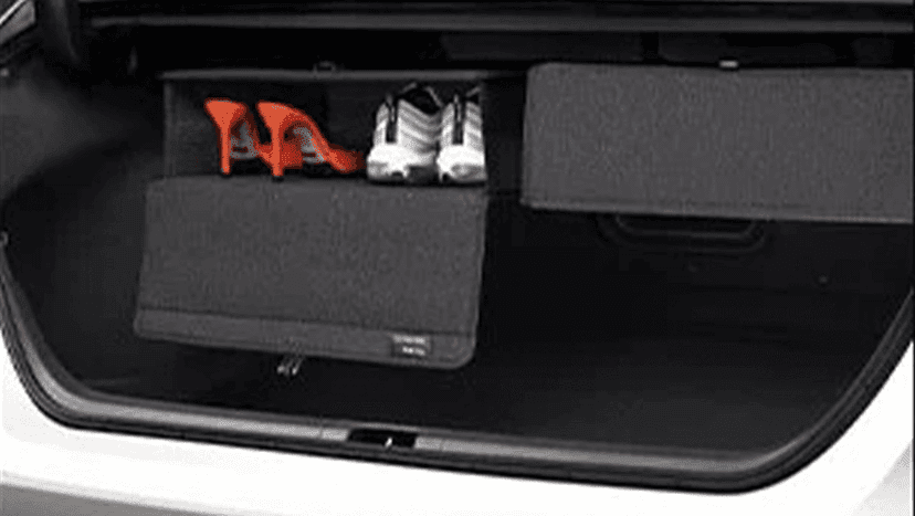 Toyota Camry 2022-2023 Interior image 5
