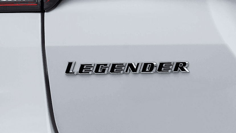 Toyota Fortuner Legender Exterior image 13