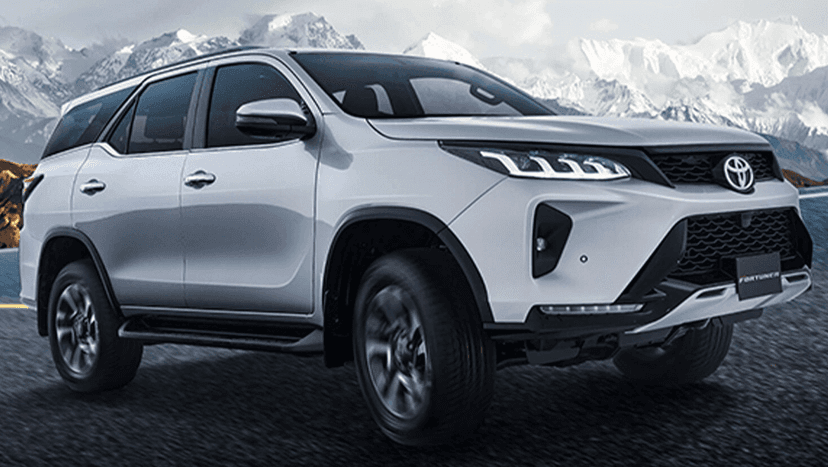 Toyota Fortuner Legender Exterior image 12