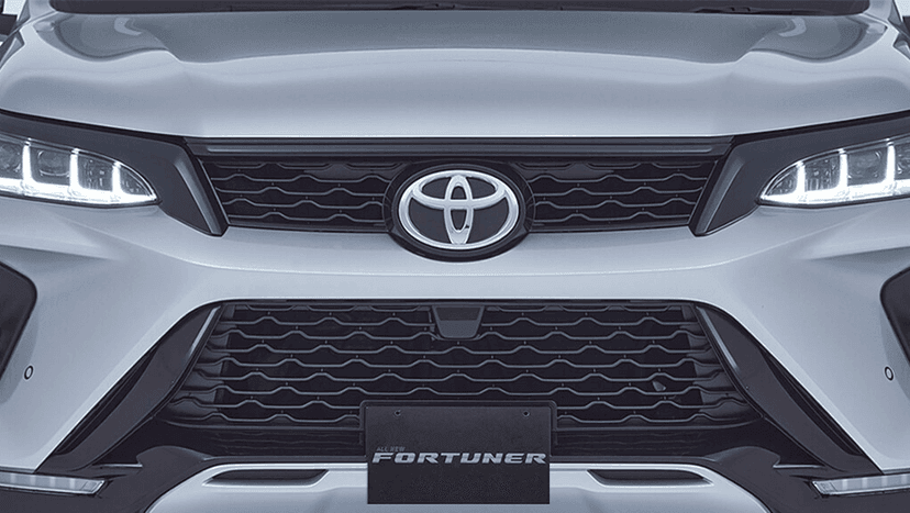 Toyota Fortuner Legender Exterior image 7