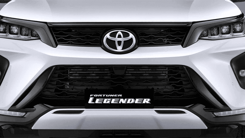 Toyota Fortuner Legender Exterior image 6
