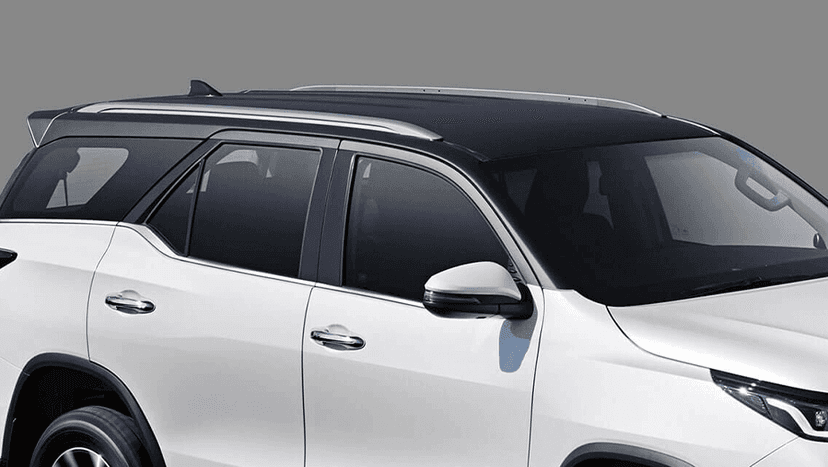 Toyota Fortuner Legender Exterior image 11