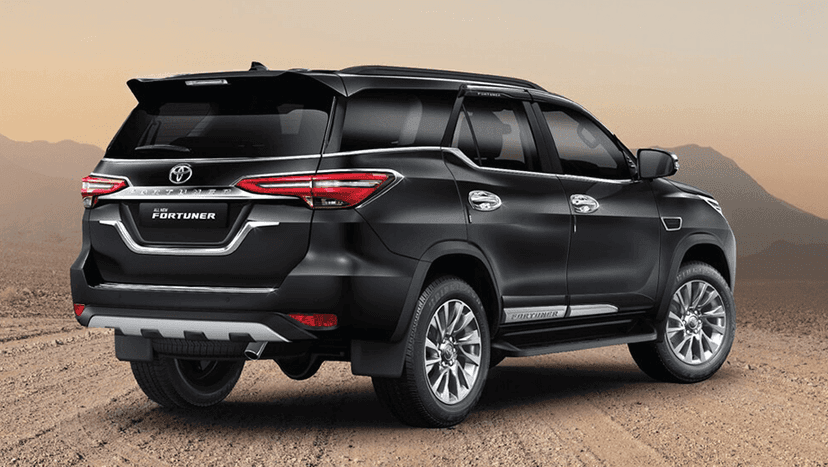 Toyota Fortuner Exterior image 17