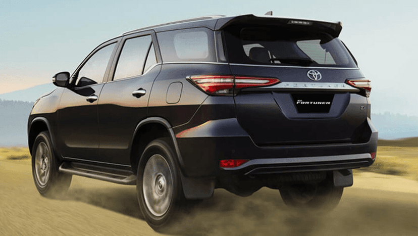 Toyota Fortuner Exterior image 22