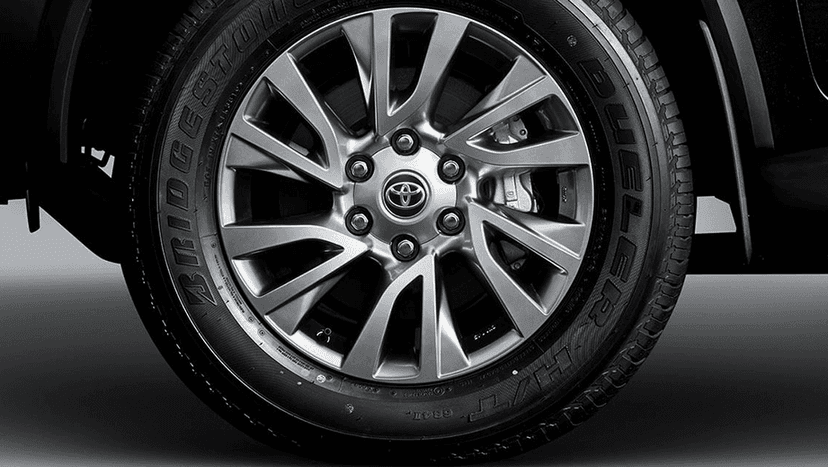 Toyota Fortuner Exterior image 16