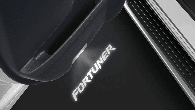 Toyota Fortuner Interior image 5