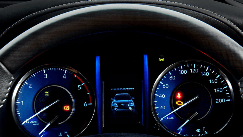 Toyota Fortuner Interior image 10