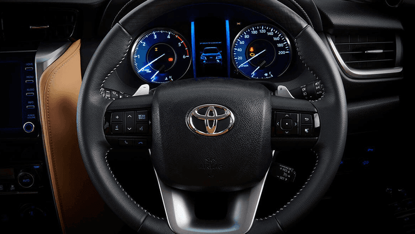 Toyota Fortuner Interior image 6