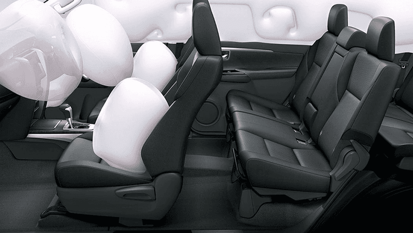 Toyota Fortuner Interior image 4
