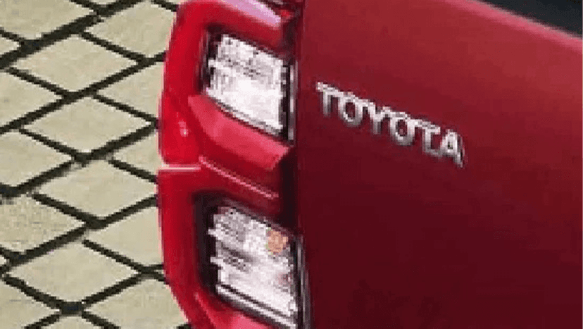 Toyota Hilux Exterior image 9