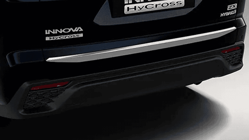 Toyota Innova Hycross Exterior image 10