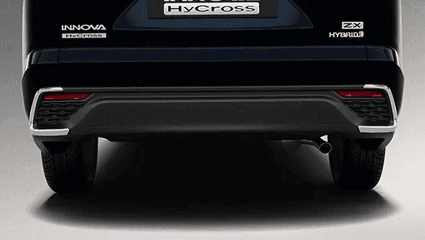 Toyota Innova Hycross Exterior image 1