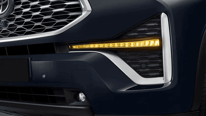 Toyota Innova Hycross Exterior image 3