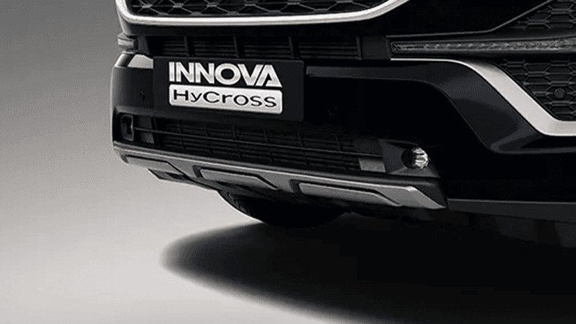Toyota Innova Hycross Exterior image 4