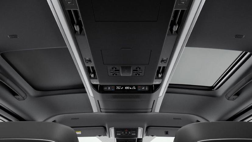 Toyota Vellfire Interior image 1