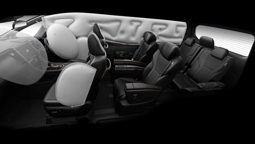 Toyota Vellfire Interior image 3