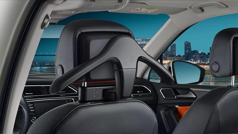 Volkswagen Tiguan 2021-2024 Interior image 6