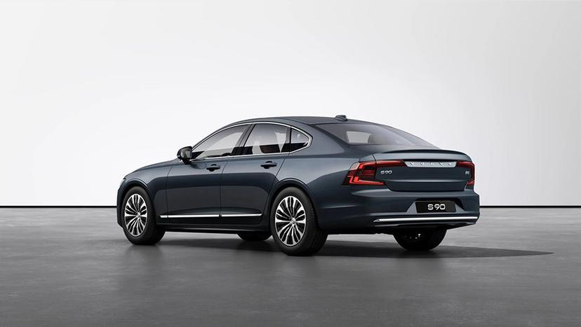 Volvo S90 Exterior image 1