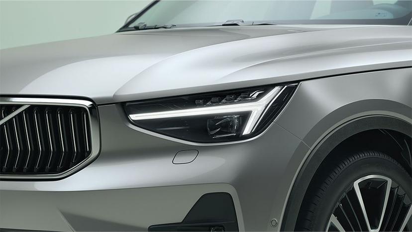 Volvo XC40 Exterior image 1