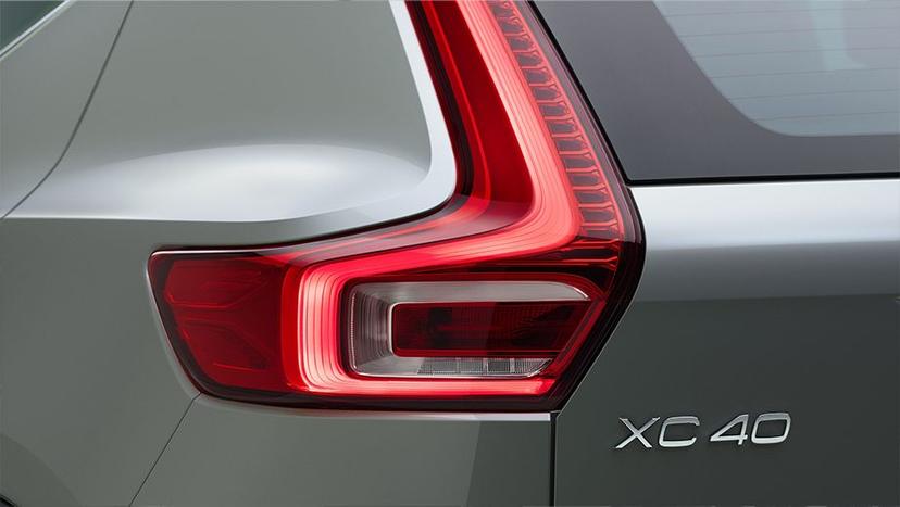 Volvo XC40 Exterior image 6