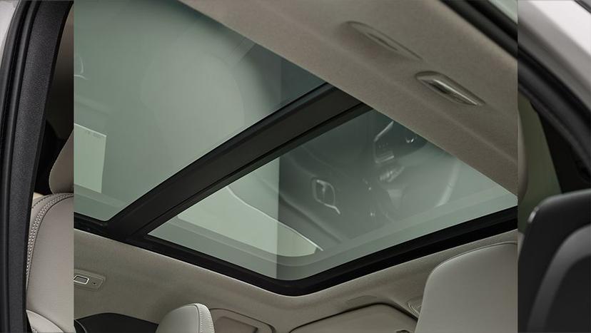 Volvo XC40 Interior image 11