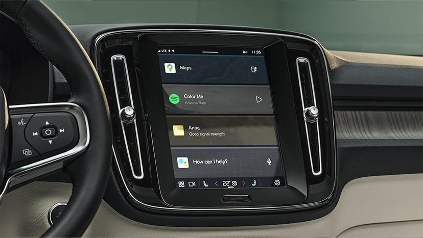 Volvo XC40 Interior image 13