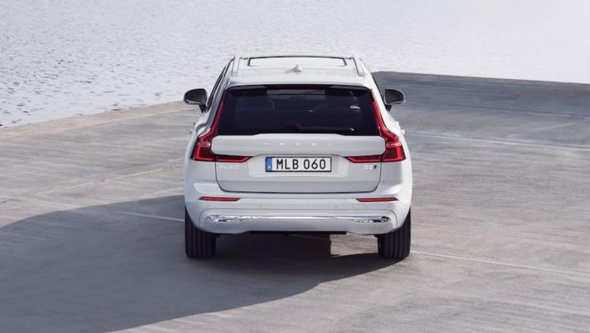 Volvo XC60 Exterior image 3