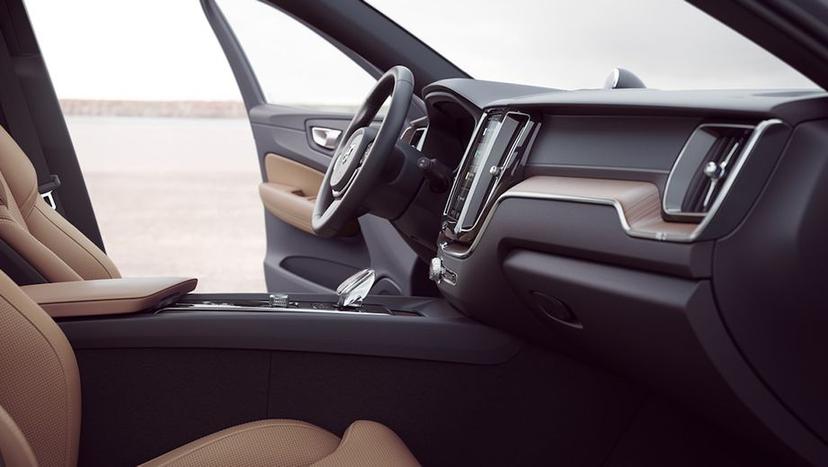 Volvo XC60 Interior image 3