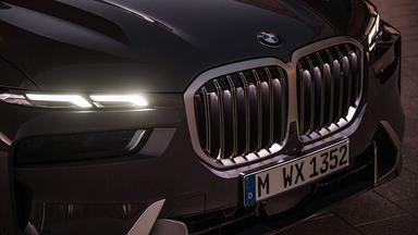 BMW X7Exterior image