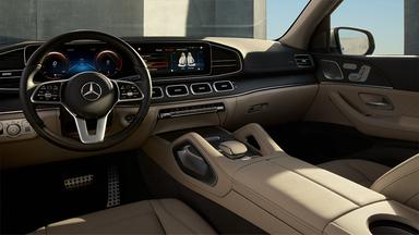 Mercedes-Benz GLSInterior image